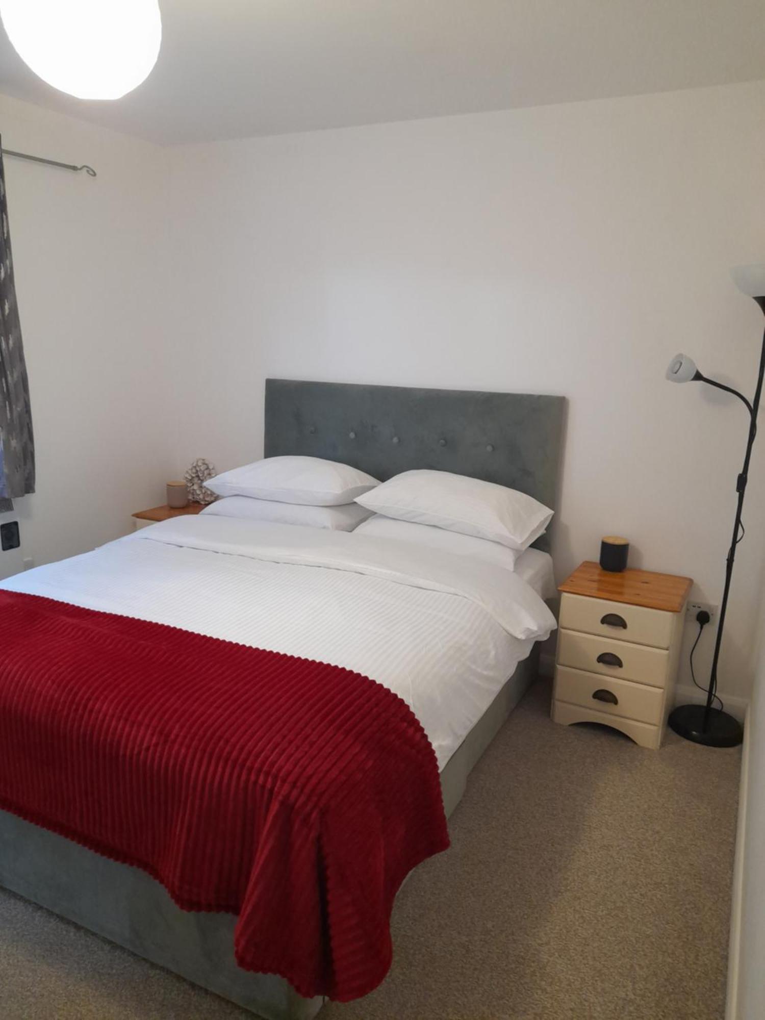 Glastonbury Town Center-Entire Apartment Eksteriør billede